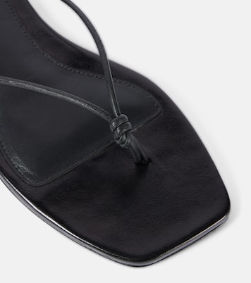 Tongs The Knot en cuir | Toteme