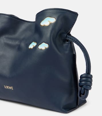 Clutch Flamenco Mini de piel estampada | Loewe