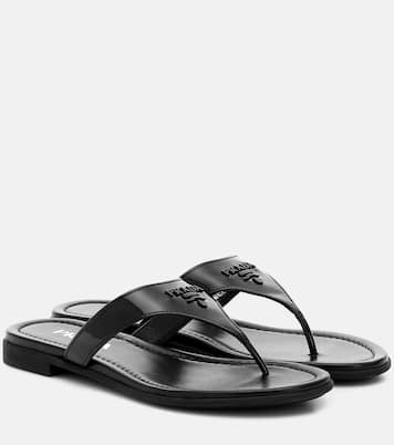 Tongs en cuir verni | Prada