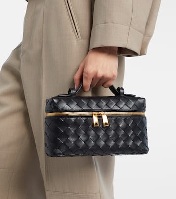 Bang Bang Intrecciato leather vanity bag | Bottega Veneta