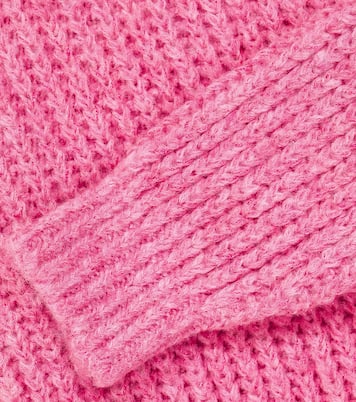 Pull Ambrosia | The New Society