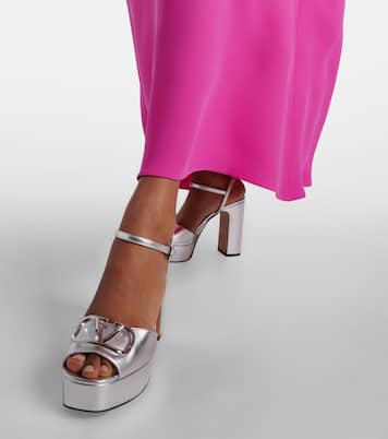 VLogo Signature metallic leather sandals | Valentino Garavani