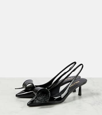 Escarpins en cuir verni à ornements | Prada