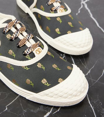 Bay By Bay embroidered sneakers | Valentino Garavani