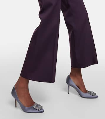 Pumps Hangisi 90 aus Satin mit Kristallen | Manolo Blahnik