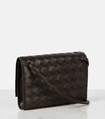 Andiamo Intrecciato leather pouch | Bottega Veneta