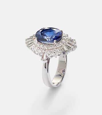 Reign Supreme 18kt white gold ring with sapphire and diamonds | Yeprem