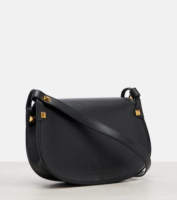 Flaneuse Rockstud Medium leather crossbody bag | Valentino Garavani