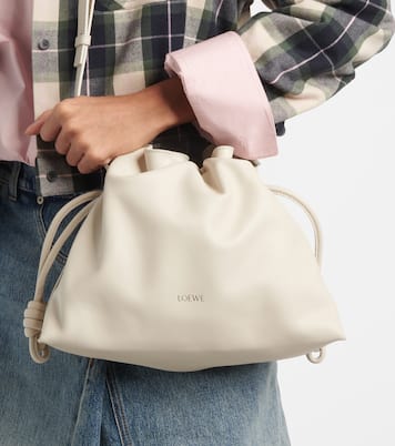 Clutch Flamenco Medium de piel | Loewe
