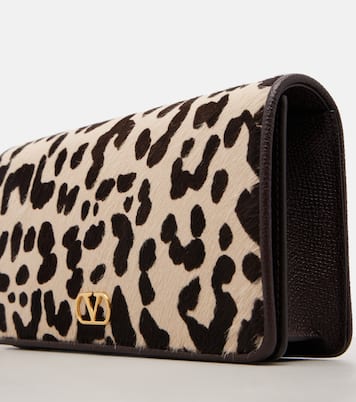 VLogo leopard-print calf hair shoulder bag | Valentino Garavani