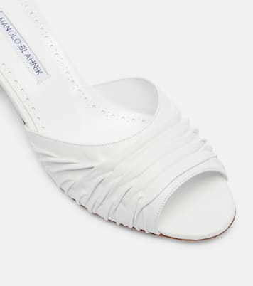 Pantoletten Piruabar 50 aus Leder | Manolo Blahnik