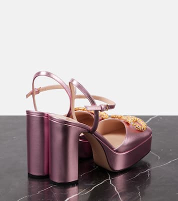 Pumps VLogo Signature in pelle con plateau | Valentino Garavani