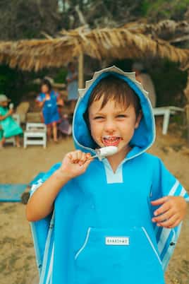 Poncho Reef The Shark aus Frottee | Roarsome
