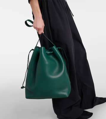 Bucket-Bag Belvedere aus Leder | The Row