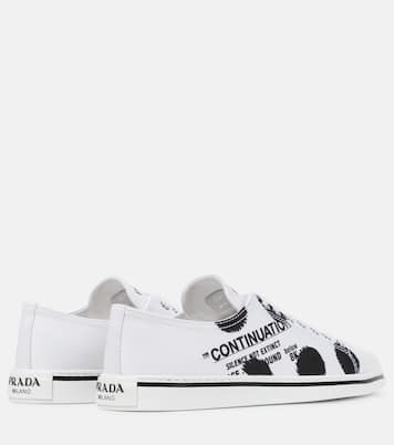 Sneakers a stampa in gabardine | Prada