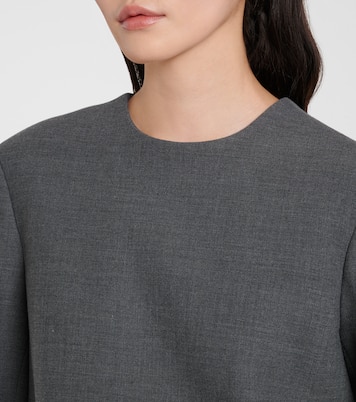 Top | Toteme