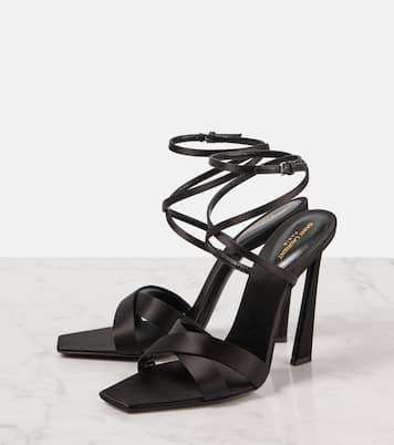 Sandales Corinne 110 en crêpe de satin | Saint Laurent
