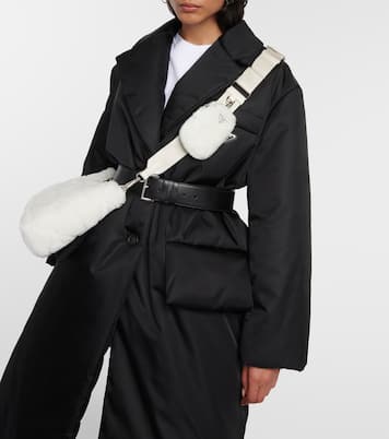 Borsa a spalla Re-Edition 2000 in shearling | Prada