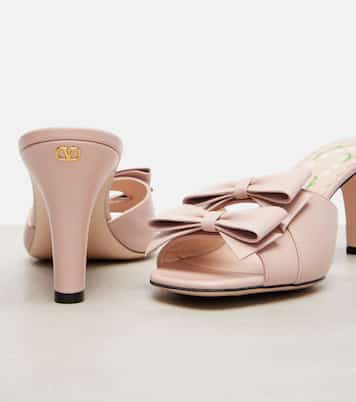 Pantoletten Bowow 75 aus Leder | Valentino Garavani