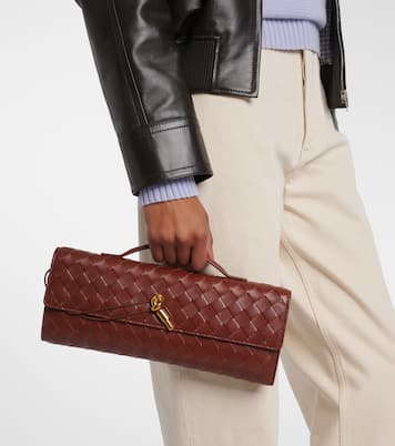 Andiamo Knot Intrecciato leather clutch | Bottega Veneta