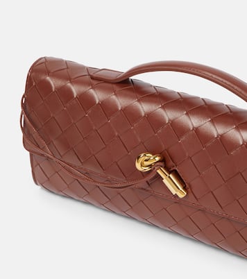 Andiamo Knot Intrecciato leather clutch | Bottega Veneta