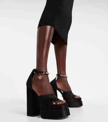 Sandali Medusa Aevitas in raso con plateau | Versace