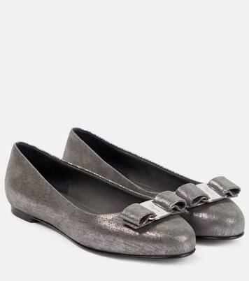 Ballerinas Varina aus Leder | Ferragamo