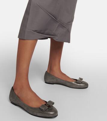 Ballerinas Varina aus Leder | Ferragamo