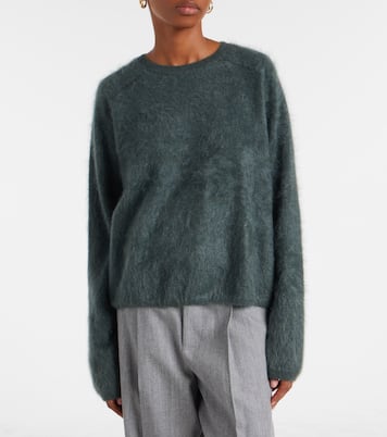 Lexia cashmere sweater | Lisa Yang