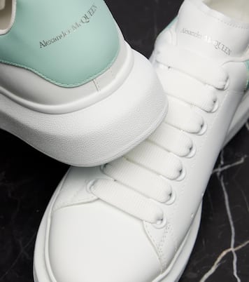 Zapatillas oversized de piel | McQueen