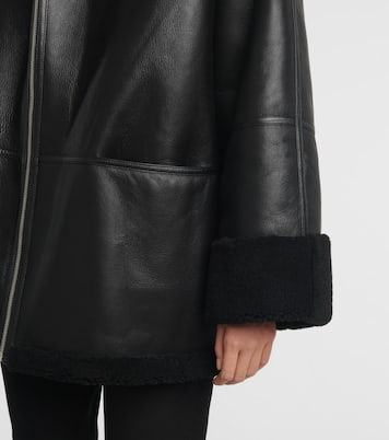 Lederjacke mit Shearling | Toteme