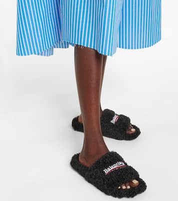 Furry faux shearling slides | Balenciaga