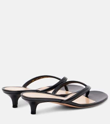 Calypso 35 leather thong sandals | Gianvito Rossi