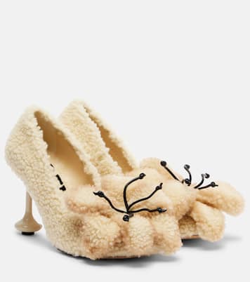 Toy floral-appliqué shearling pumps | Loewe