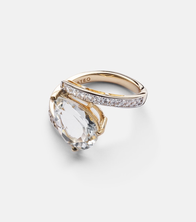 Slanted 14kt gold ring with topaz and diamonds | Mateo