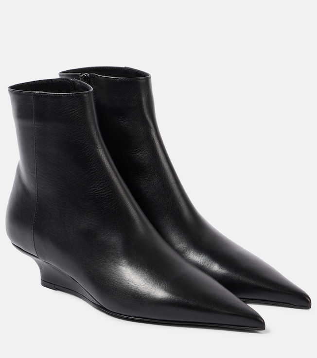Sharp 40 leather ankle boots | Toteme