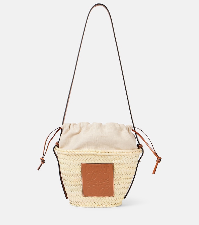 Paula's Ibiza Anagram woven shoulder bag | Loewe