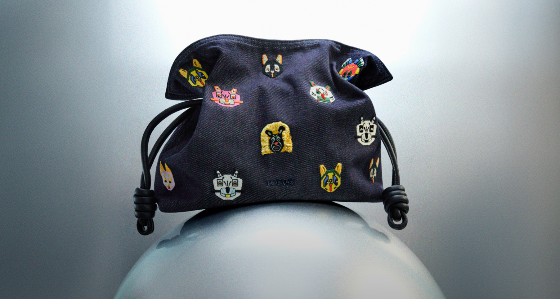 로에베 x 루이스 웨인